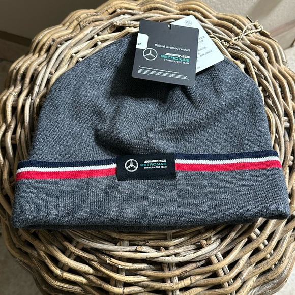 Mercedes AMG Petronas F1 Beanie Grey OSFA - Picture 1 of 6